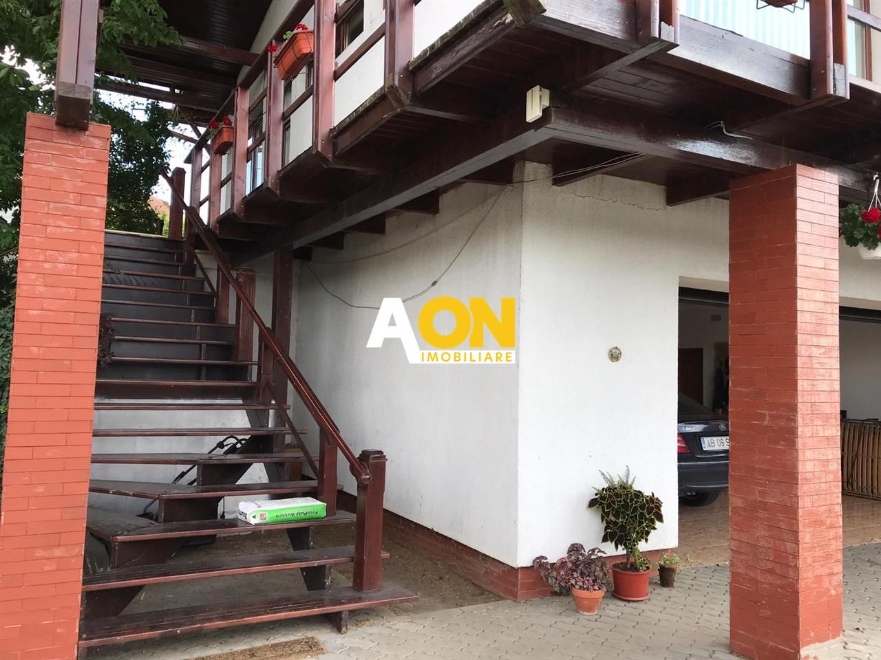 Vila cu 5 camere 922 mp teren  panorama superba comuna Ciugud - Poză 4