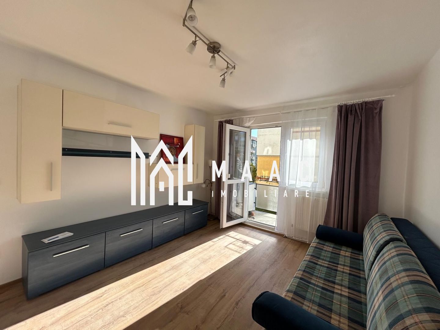 Apartament 3 camere I Etaj 1 I Pivnita I Mihai Viteazu - Poză 2