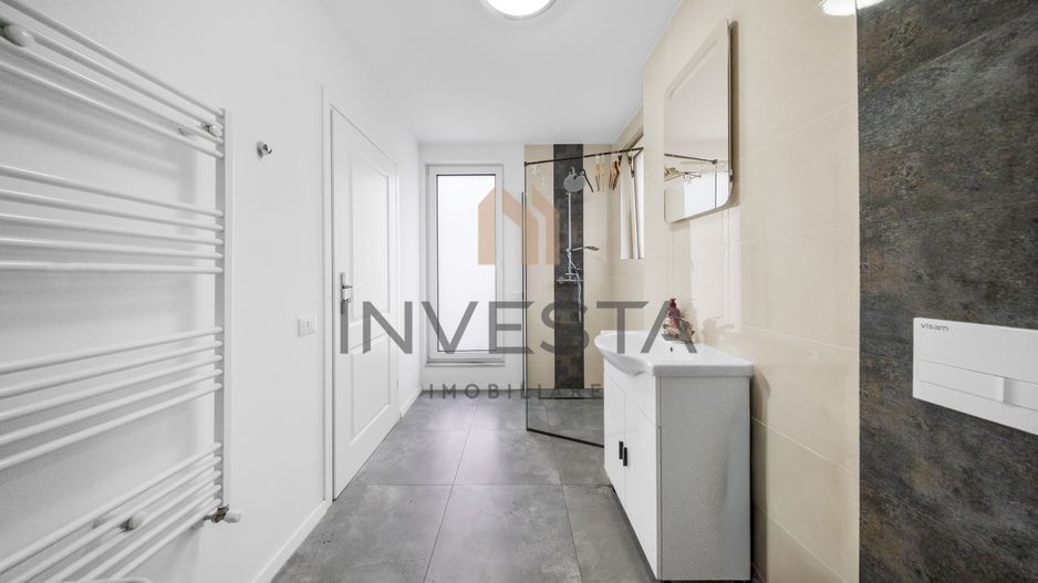 Casa moderna, spatioasa , pe o strada privata retrasa! - Poză 11