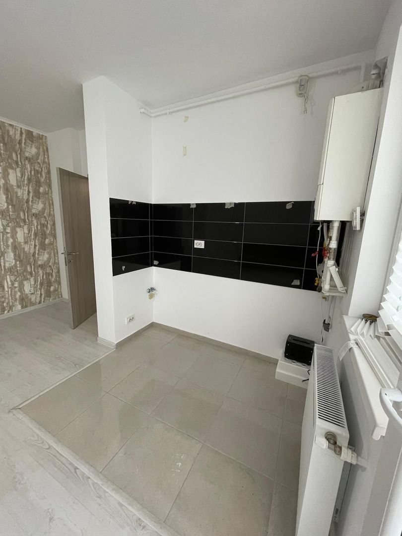 Apartamament 3 camere Grand Arena,centrala proprie/renovat - Poză 3