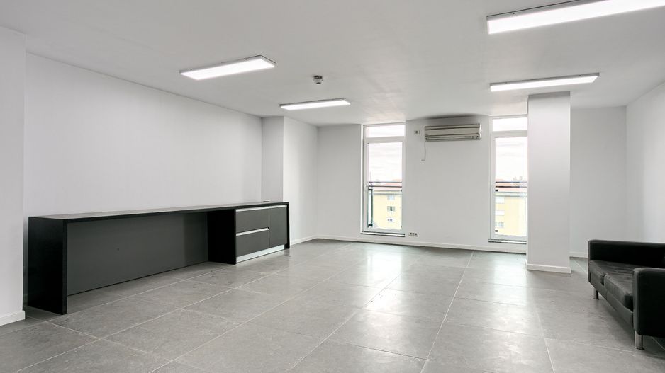 De închiriat Birou de Lux, Zona Centrlă, la Preț Promoțional - Poză 2