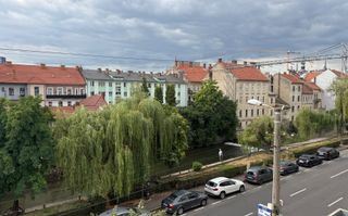 Apartament cu 2 camere decomandat in centrul orasului - Poză 1