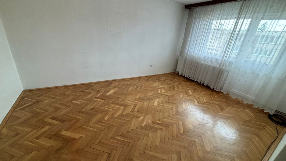 APARTAMENT CU 4 CAMERE ZONA DÂMBU CU 90mp - Poză 6