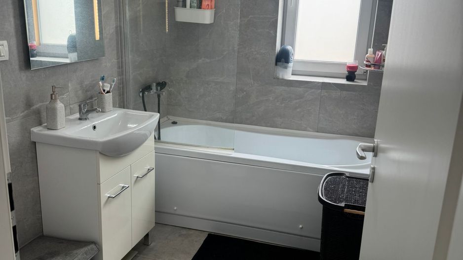 Giroc | 2 Camere | Etaj 1 | Mobilat si Utilat | Curte comuna | - Poză 11