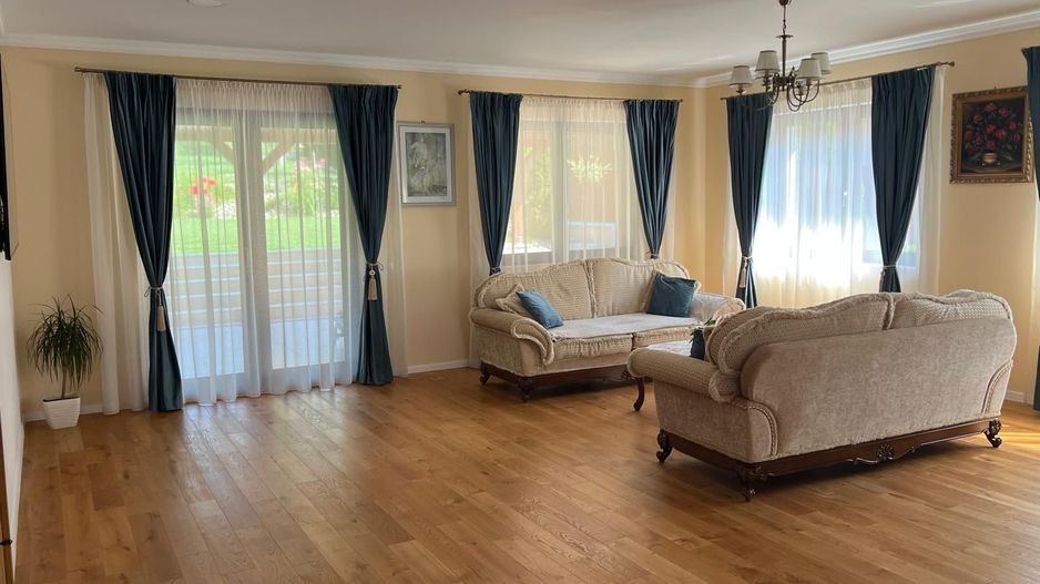 Casa 5 camere,477 mp,1077 mp teren, zona Cornisa,0%comision - Poză 4