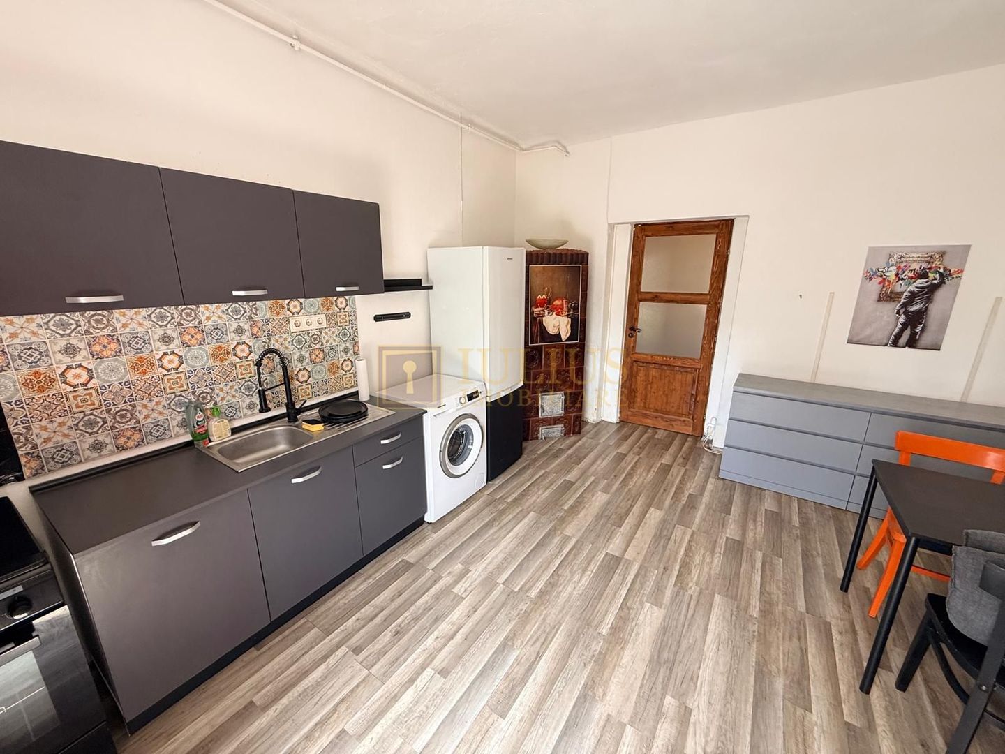 2 camere| apartament la casa-curte comuna| loc de parcare| centrala proprie| - Poză 6