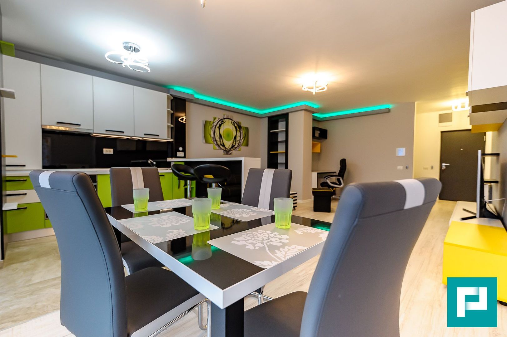 Apartament ultracentral cu 2 camere. - Poză 2