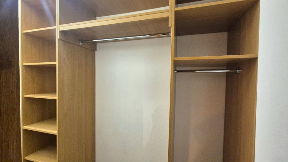 Bloc nou, sectiune mare, apartament 3 camere cu semineu, terasă mare si garaj - Poză 10