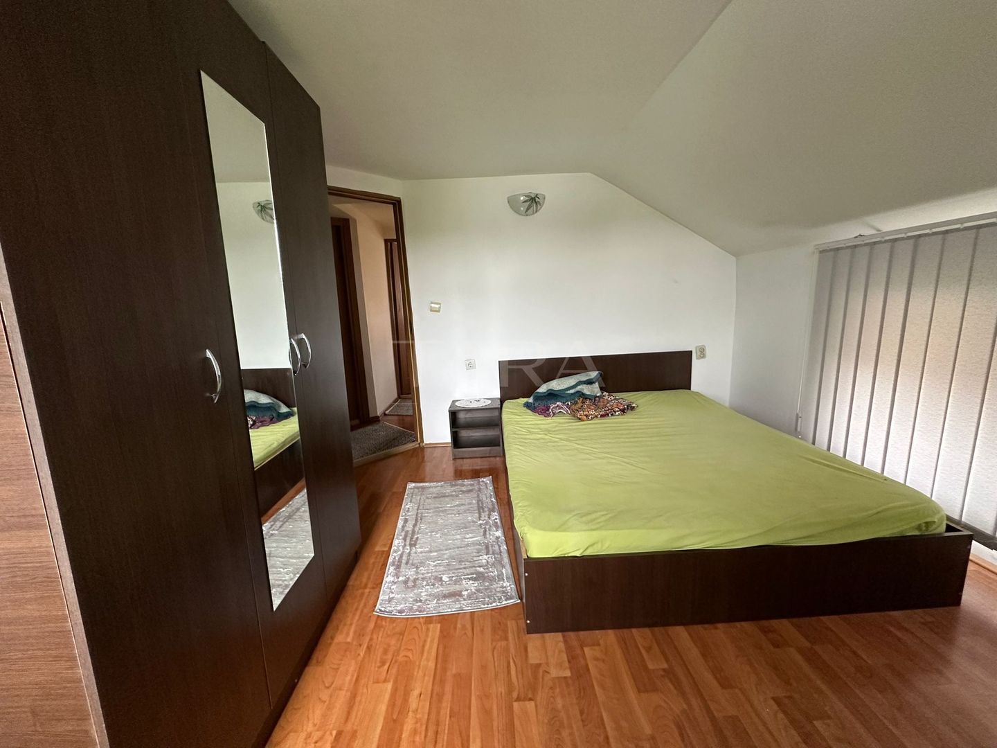 Casa cu 4 camere de vanzare in Iris - Poză 8