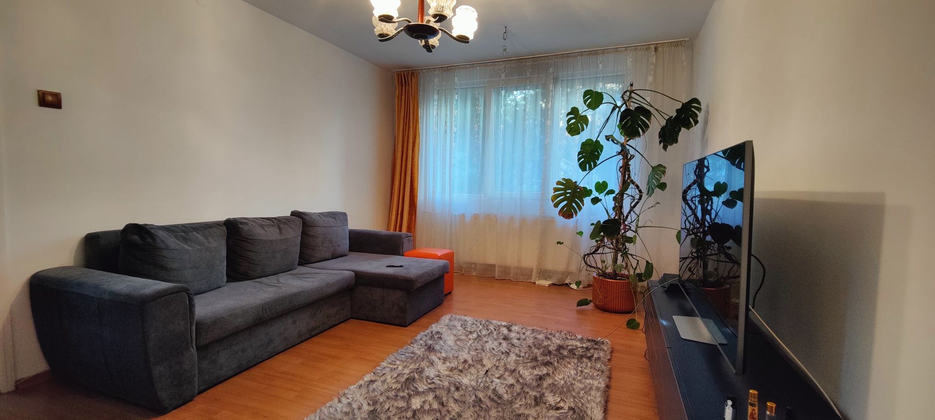 Apartament 3 camere de vânzare Drumul Taberei - Poză 1