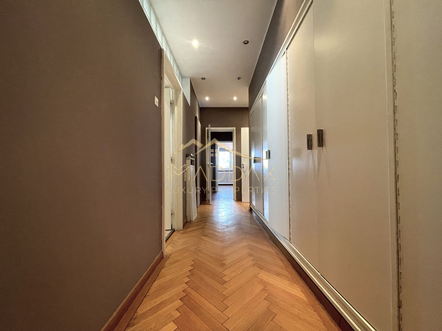 4 rooms ***203 SQM useful*** / 38 SQM terrace + garage / Primaverii - Poză 32