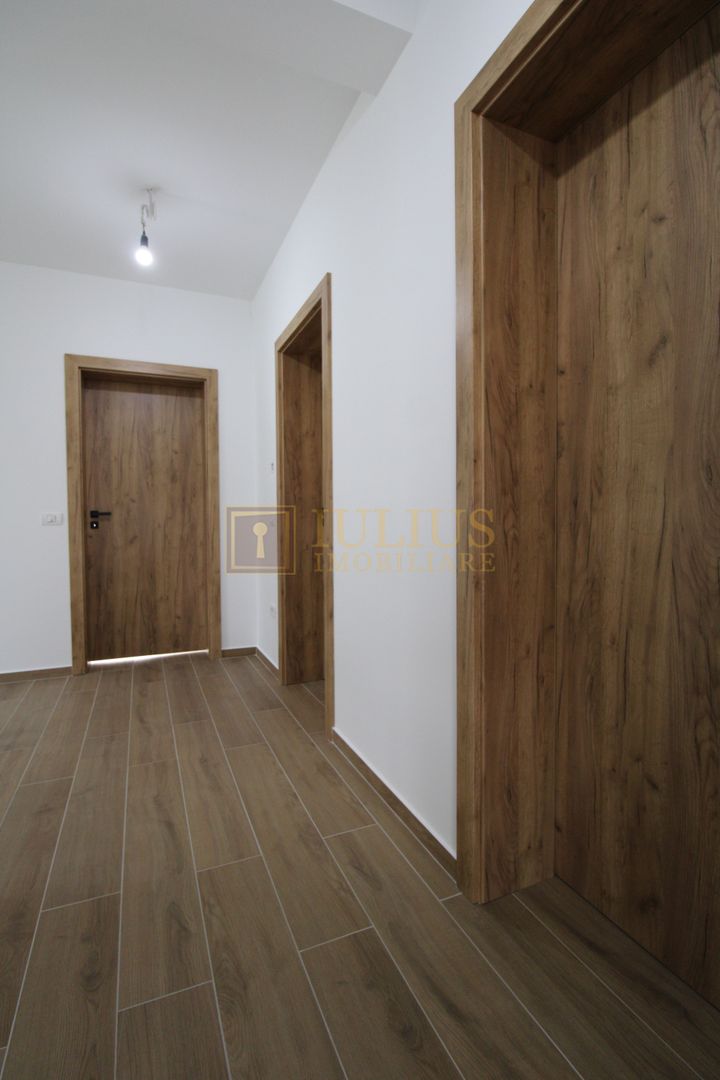 Casa zona Lunei, 5 camere + 3 bai, centrala proprie, rezidential sau birouri ! - Poză 34