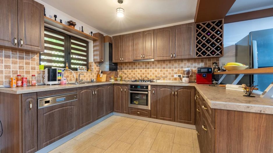 Vila Duplex cu 5 camere langa metrou Dimitrie Leonida - Poză 3