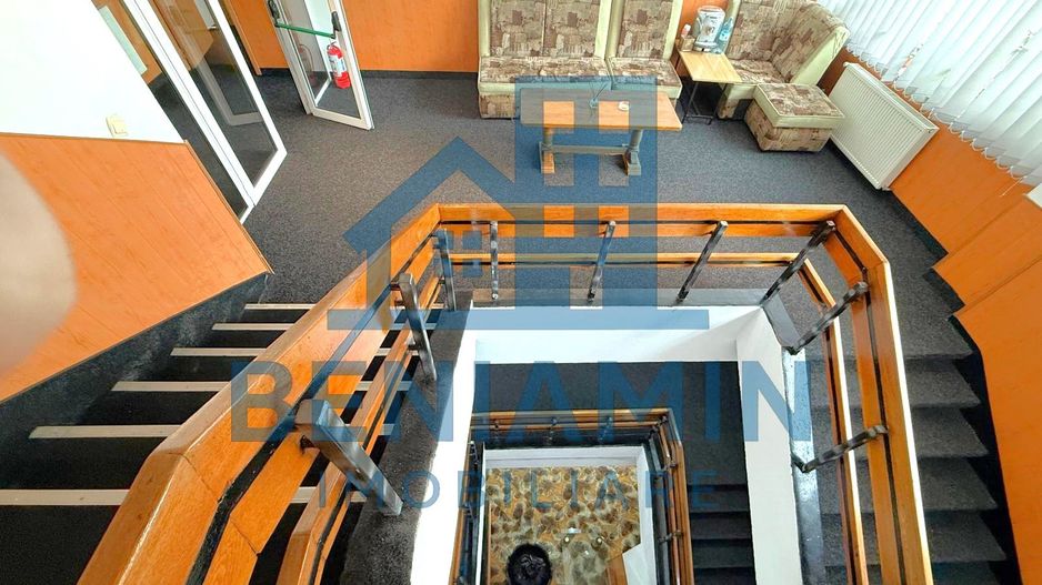 22 camere cu grup sanitar propriu-Sala conferinte-Central-Business - Poză 8