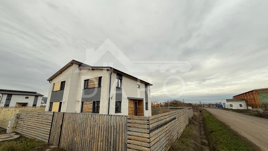 Duplex modern de 90 mp utili, de vânzare în Sântana de Mureș - Poză 3