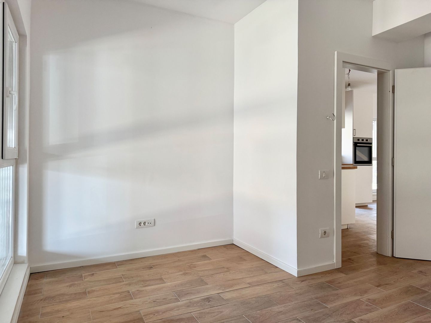 Parter 2 camere Lidia, parcare inclusă – locuință sau birou - Poză 4