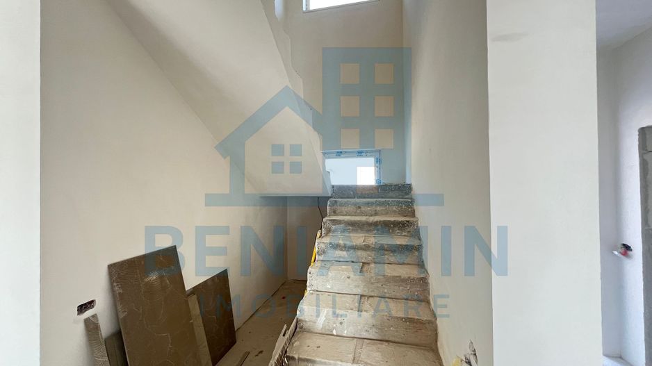 Casa-5 camere-P+1+P-147mp utili-600mp teren-Utilitati-Sanpetru - Poză 11