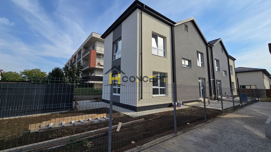 Vila finalizata, curte libera 185 mp,  loc de parcare, zona case - Poză 1