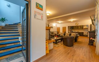 Pensiune Râșnov, 13 camere plus locuință proprietar, zonă Cetate - Poză 5