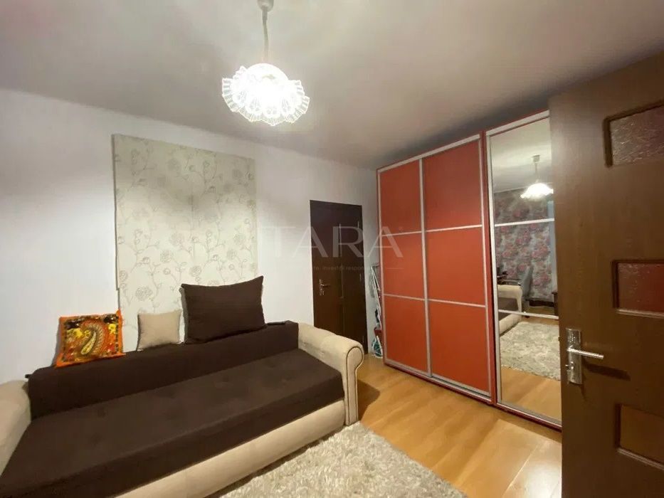 Apartament cu 2 camere, 47 mp, zonă centrală, Facultatea de Litere. - Poză 2