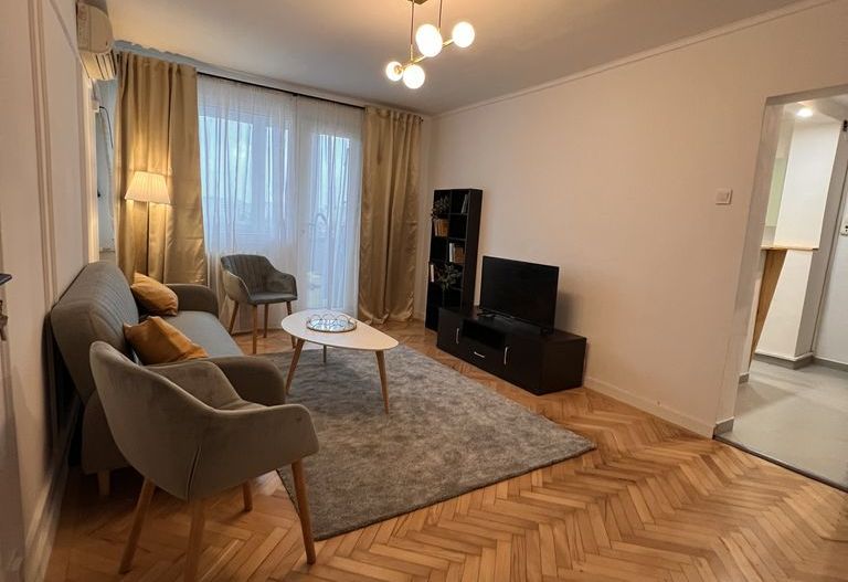 Închiriere 3 camere - Titan-Rotundă - Poză 3