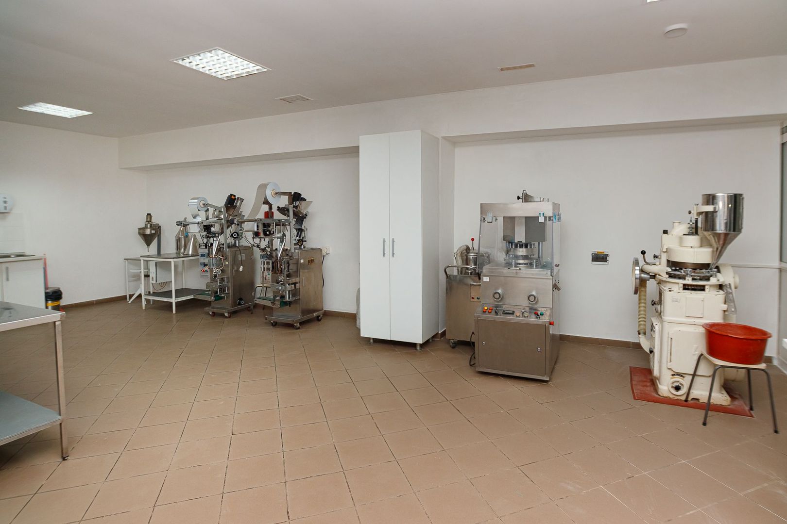 Proprietate specială de vânzare ”Fabrică de producere a medicamentelor de uz veterinar” - Poză 15