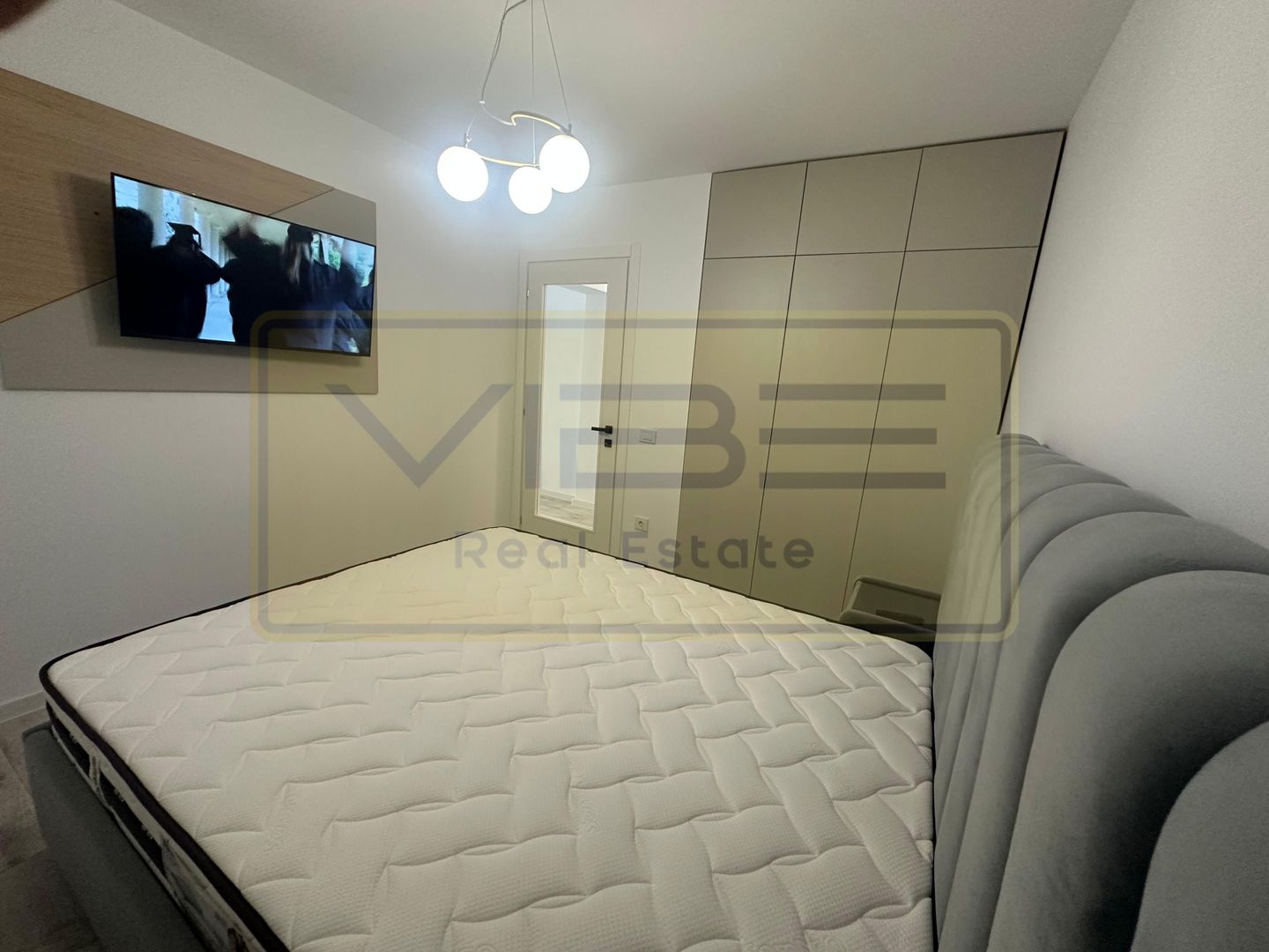 Poitiers Tower -Prima inchiriere - 2 camere + dressing  - mobilat modern - Poză 10
