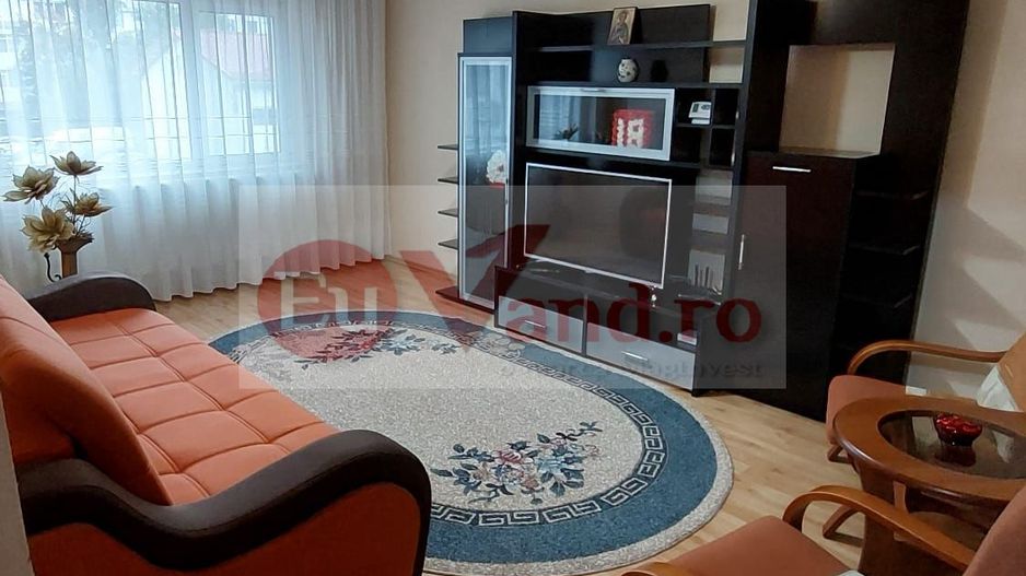 De închiriat apartament cu 3 camere, etaj 1, Siderurgistilor, 400 euro - Poză 1