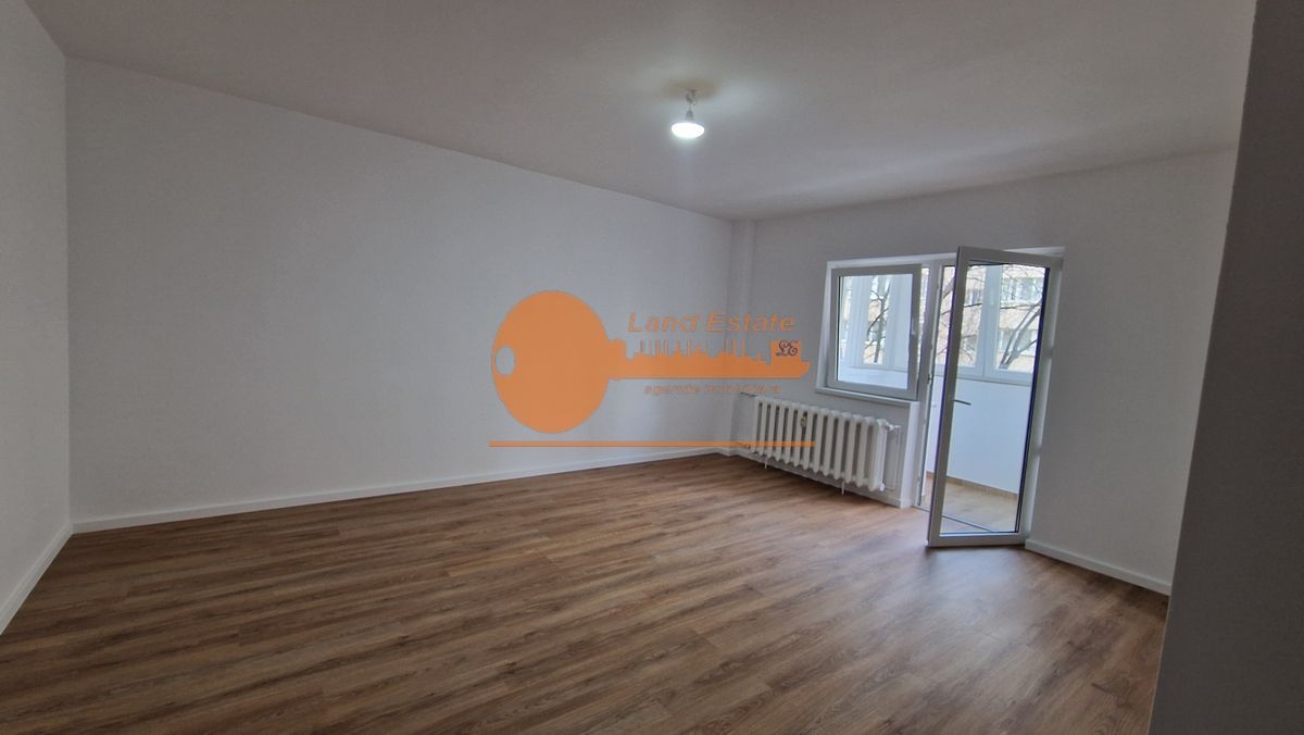 Apartament cu 3 camere in zona Nerva Traian - Poză 9