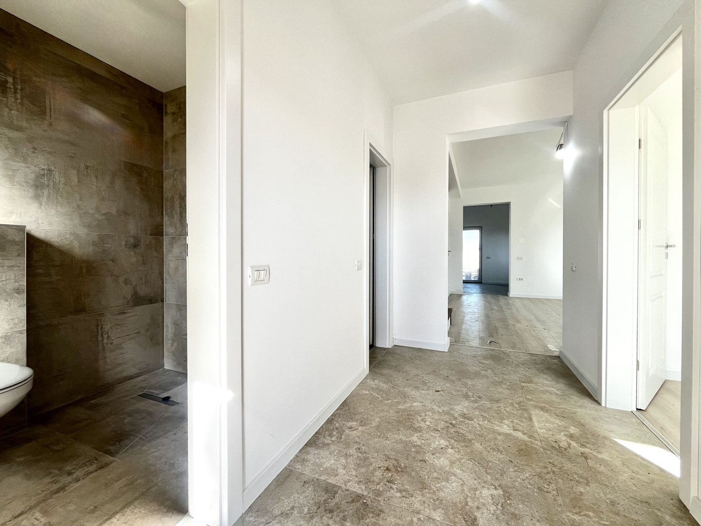 Duplex modern, separat prin camera tehnica, in Ghiroda - zona Primărie - Poză 19