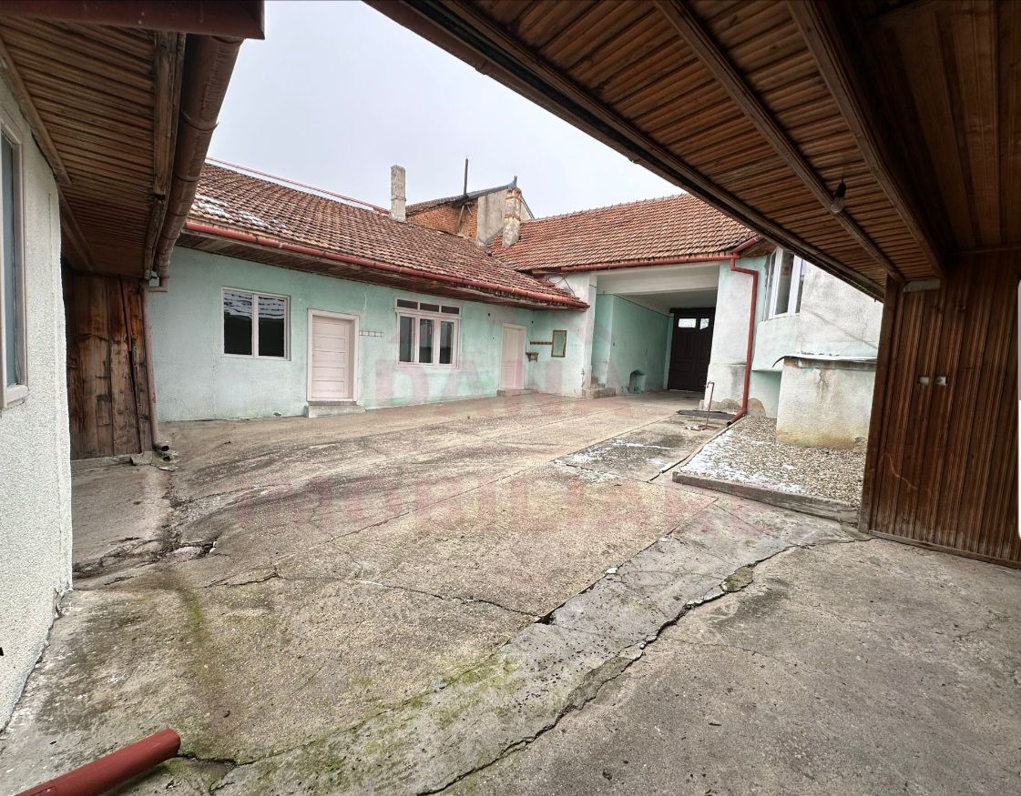 CASĂ DE VÎNZARE ÎN ILOVA\7 CAMERE, JUD.CARAȘ-SEVERIN - Poză 10