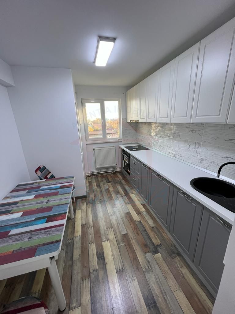 Inchiriem apartament cu 3 camere in centrul orasului, pret 500 euro - Poză 16