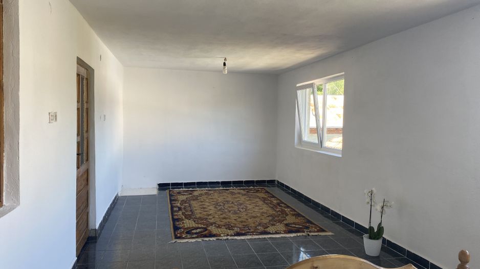 Vanzare apartament -3 camere la casă, etaj 1+pod+cota teren–Târgoviște - Poză 2