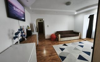 De vanzare apartament cu doua camere , zona Curcubeului. - Poză 1