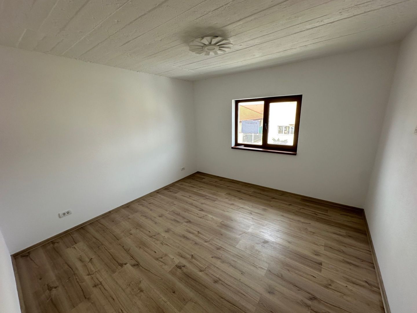 Duplex cu camera pe parter - Poză 27