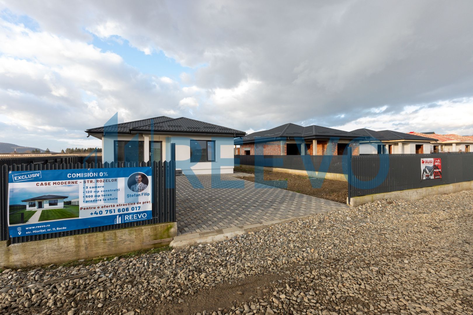 Casă/Vilă nouă de vânzare în Lilieci, Bacău - Poză 14