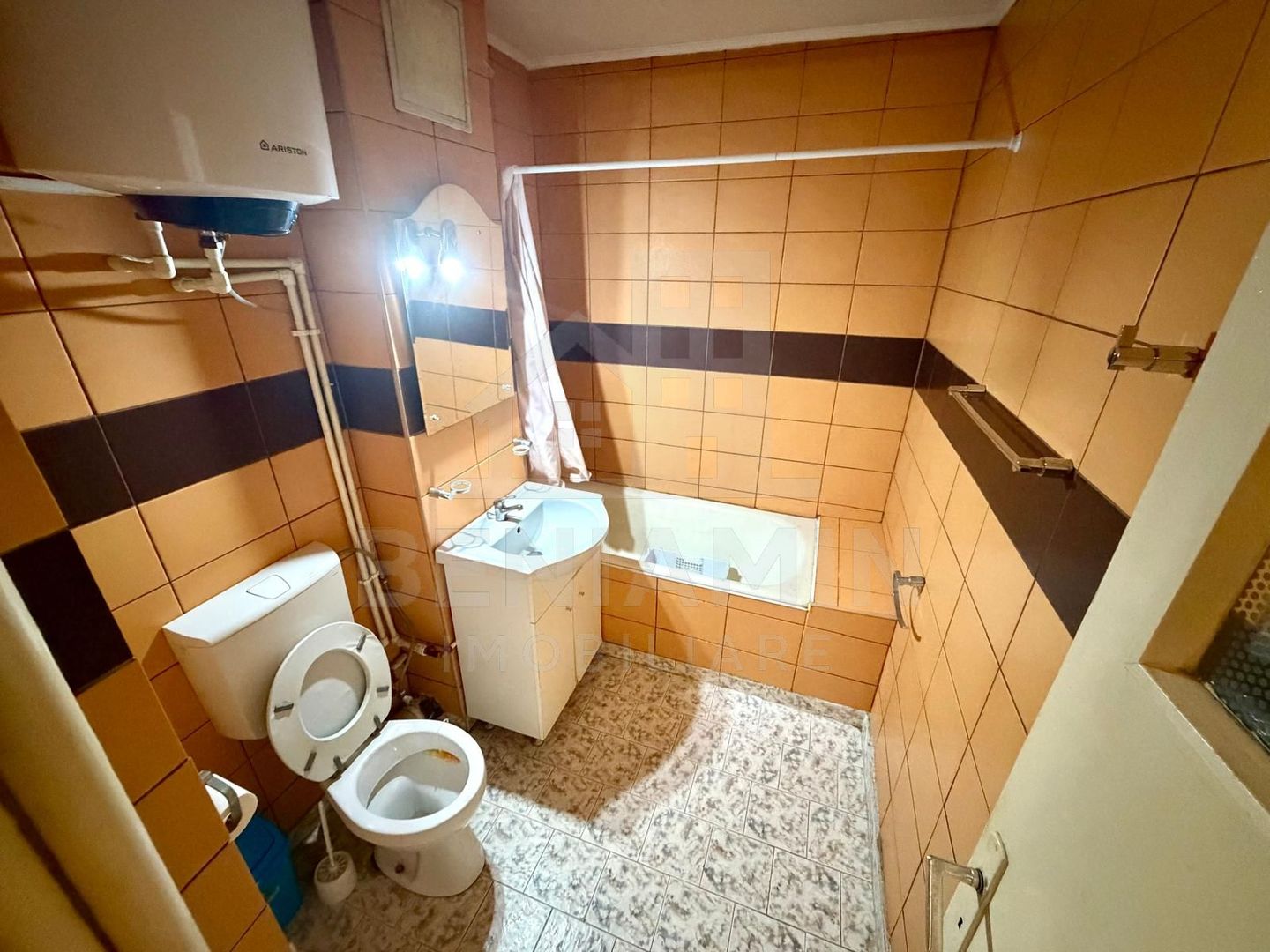2 camere decomandat et 1 in Brazda - bloc 1980 - izolat - teava gaze - Poză 7