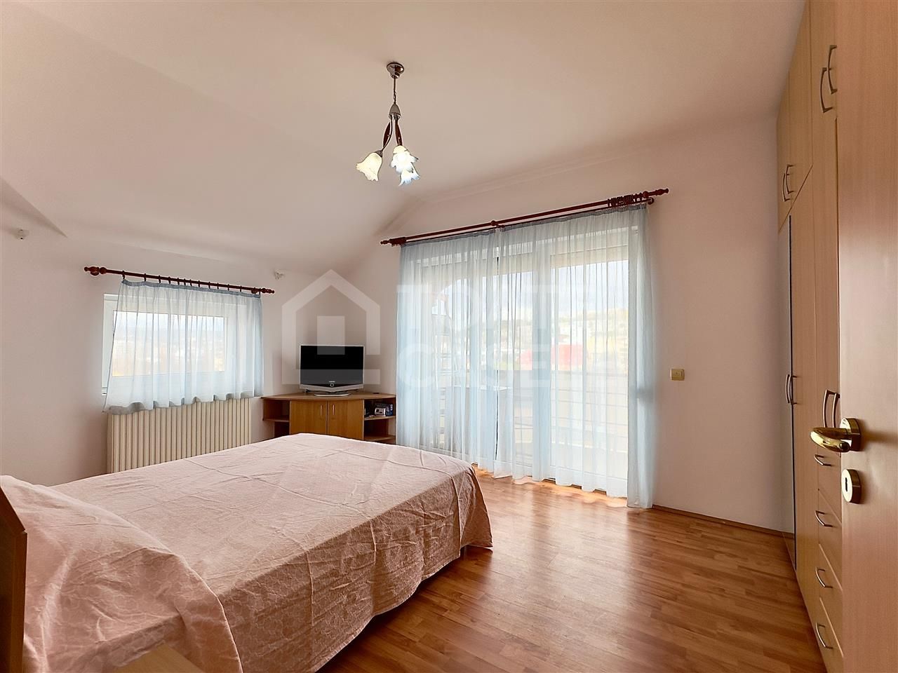 Apartament cu 2 camere si balcon generos – Cluj-Napoca, zona Kaufland - Poză 2