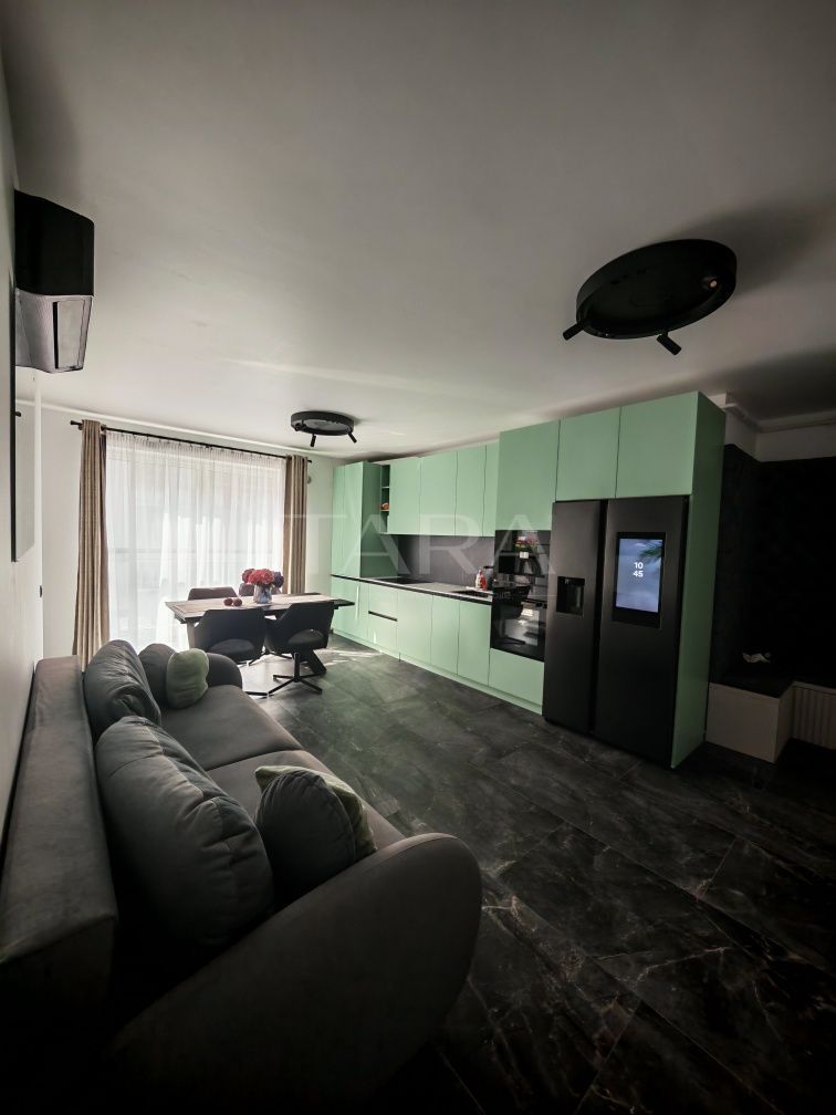 Apartament modern cu 3 camere și 2 băi, plus parcare, zona Vivo. - Poză 1