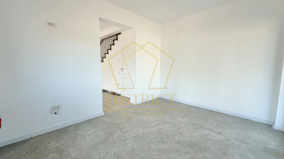 Duplex cu 5 camere si 2 bai, 470 mp teren si 115 mp utili in Ghiroda. - Poză 6