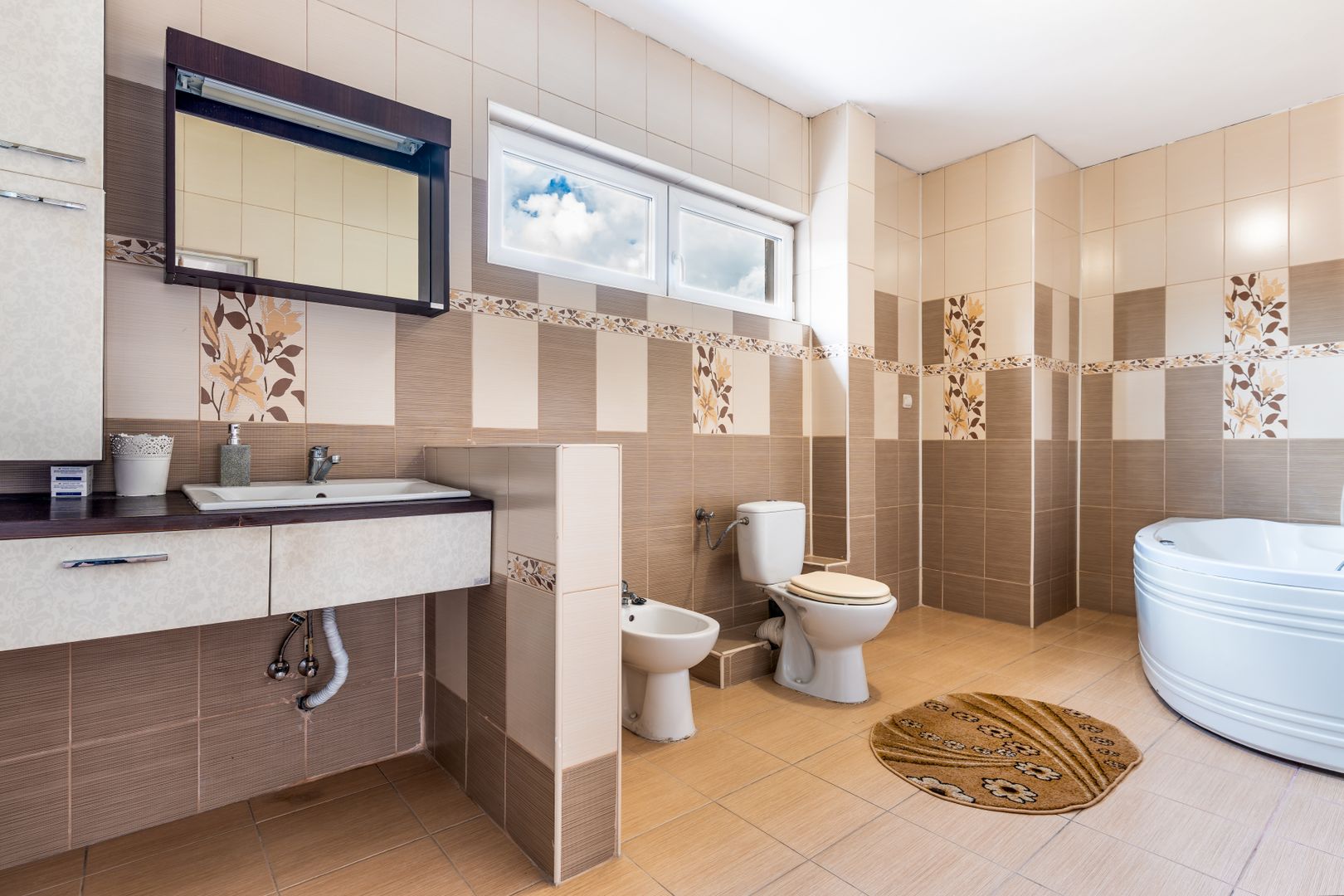 Casa cu 10 camere de vanzare pe str. Corneliu Coposu - Poză 11
