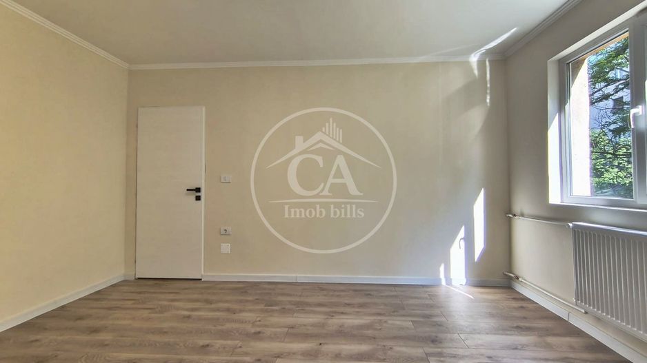 Apartament de vânzare cu 2 camere în zona Rogerius, Oradea - Poză 1