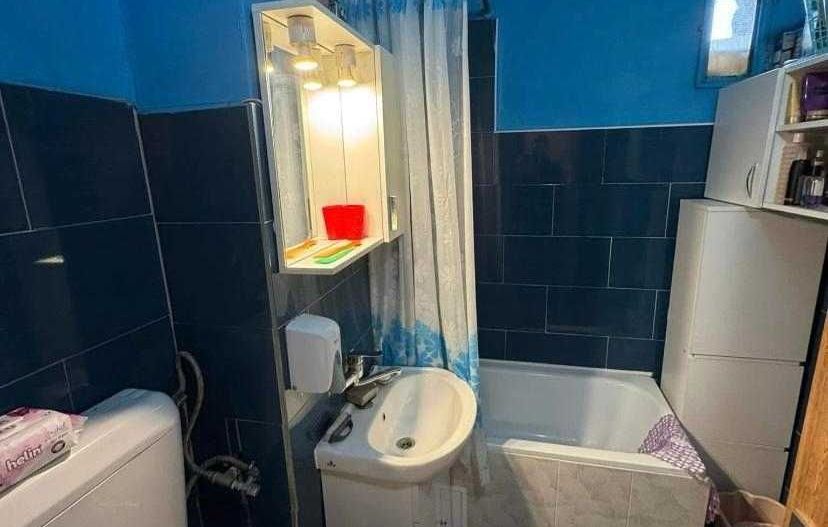 BRASADAS vinde ap 3 cam etaj 4/4 în Micro 17. - Poză 8