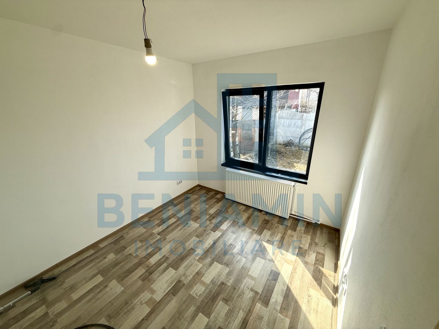 Casa Parter - 440mp teren - toate utilitătile - 2026 - Isalnita - Poză 6