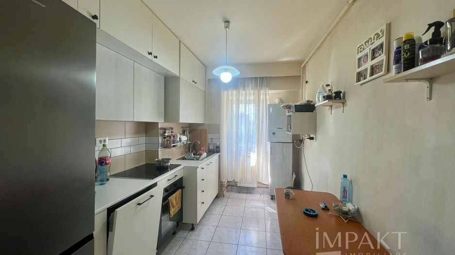 Apartament cu 3 camere decomandate in zona Primaverii - Poză 4