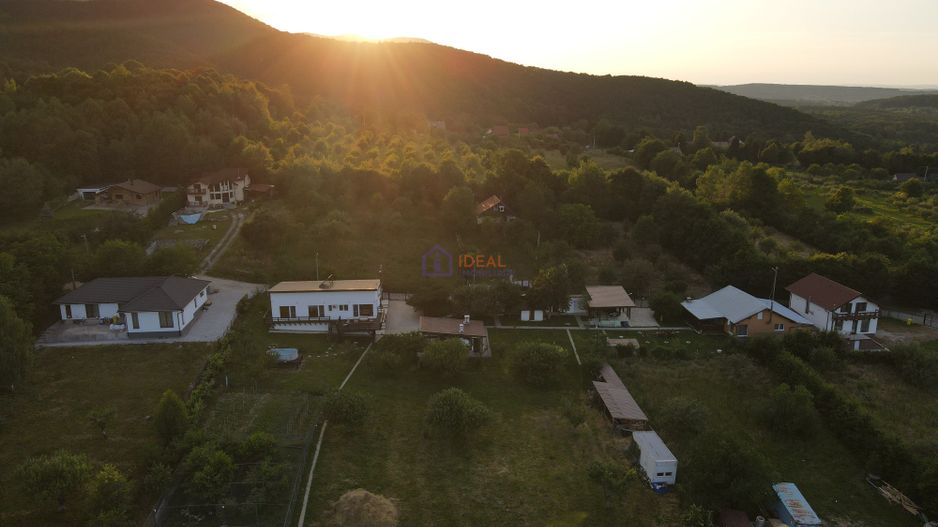 Casa de poveste cu 1.300 mp de teren, in Tocile - Poză 22