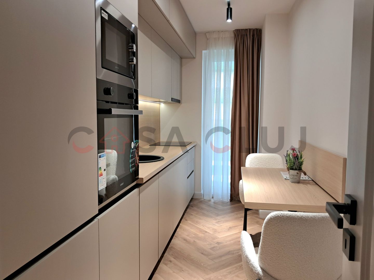 Apartament La cheie, Balcon 12mp,  Ansamblu Rezidențial modern!! - Poză 6