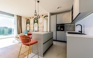 Apartamentul de la Malul Mării – Eleganță Contemporană în Inima Stațiunii - Poză 9