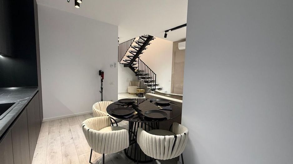 Apartament elegant 3 camere Win Herastrau - Poză 2