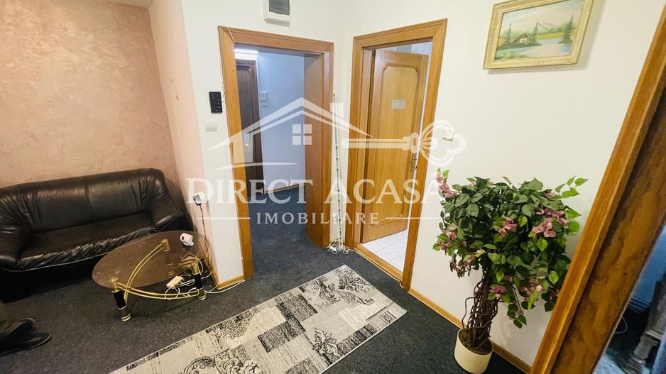 Apartament cu 3 camere de inchiriat-Central - Poză 11